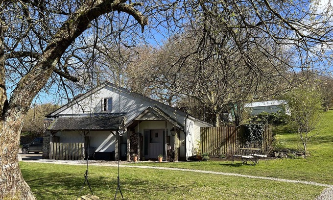 Saint Ann's Chapel Cottage | SHERWELL FARM ANNEXE, family friendly, with a garden in Drakewalls