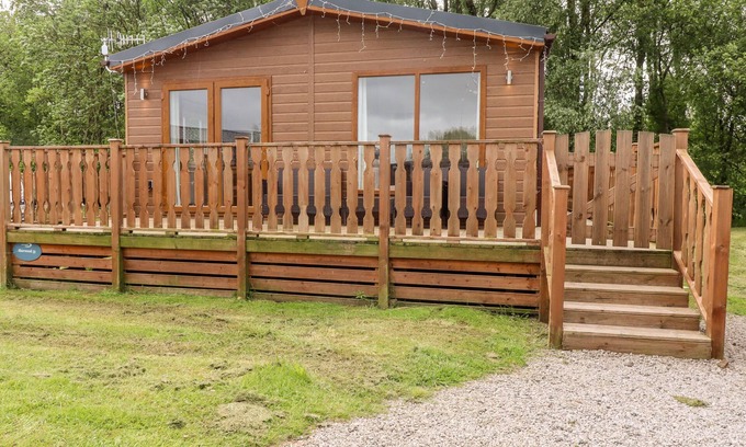 Yealand Conyers Cottage | SHERWOOD 33, pet friendly, with a garden in Carnforth