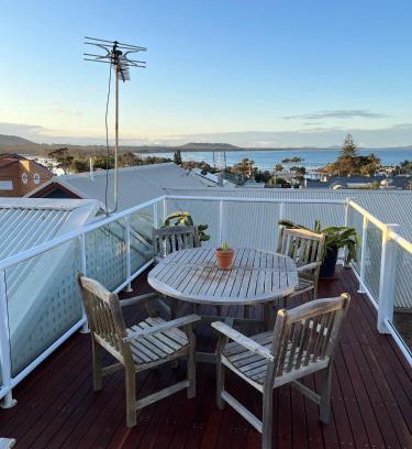 Crescent Head House | Shiloh Holiday House, 14 East Street