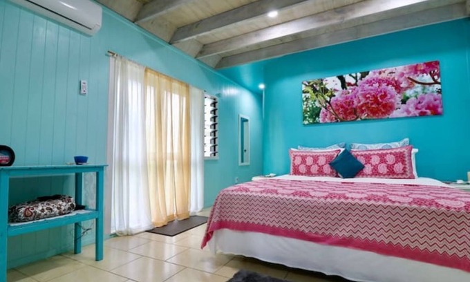Matavera Apartment | ShineAwayHomes- AC Beachfront RArotonga