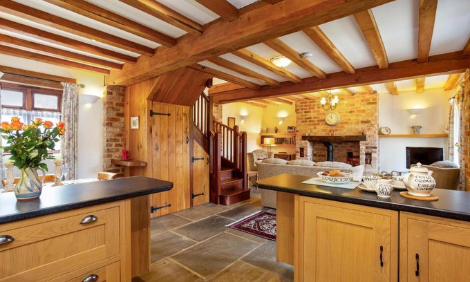 Broadway House | Shire Cottage