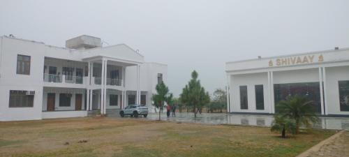 Kannauj Hotel | SHIVAAY GARDEN