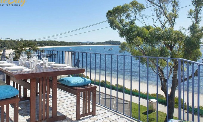 Shoal Bay Apartment | Shoal Towers No 9