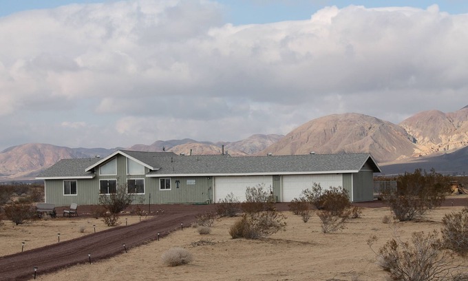 Daggett House | Shooting Star Ranch!