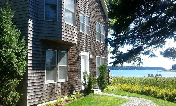 DownEast and Acadia Maine House | Shorefront Cottage in Northeast Harbor Maine
