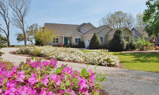 Sea Trail House | Shoreline Bluff - Sunset Properties
