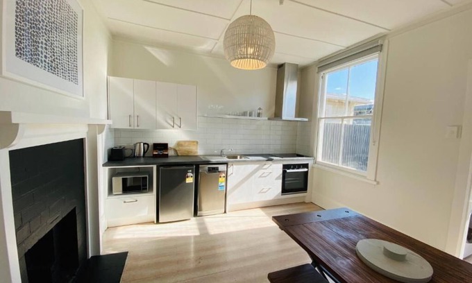 Napier Hotel | Shoreline Motel