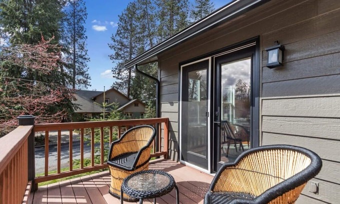 Coeur d'Alene House | Shoreline Retreat - Luxury Home in Sanders Beach