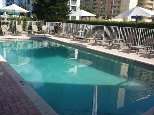 Pompano Beach Hotel | Shores Terrace