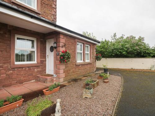 Wigton House | Shoreside Cottage