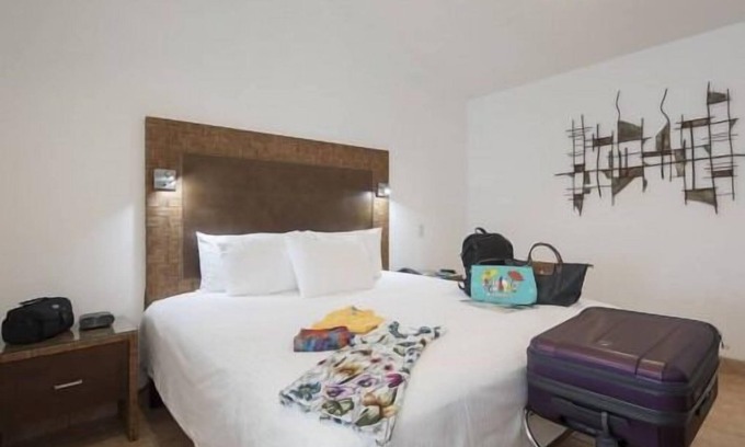 San Jose Hotel | Short Distance From The Well Known Sites! Complimentary Parking, Pets Allowed