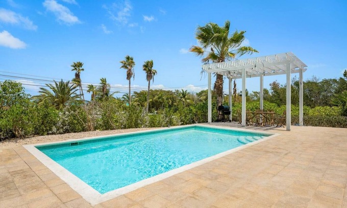 Venetian Road Settlement Apartment | Short Drive to Sand, Large 1 BR W/Pool!