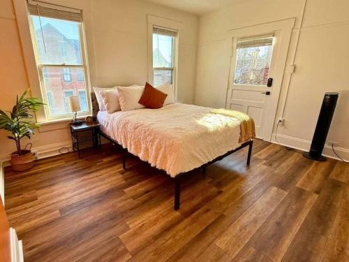 German Village House | Short North Convention Private Parking Pets!