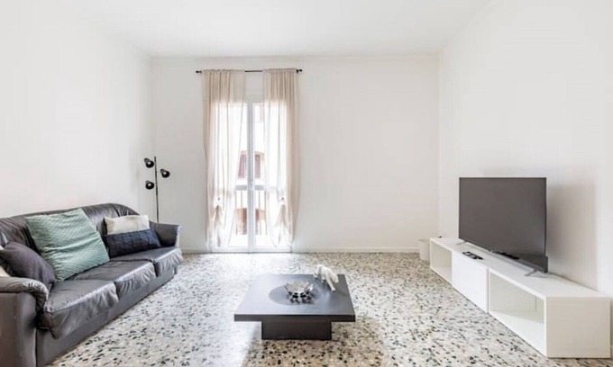 Pavia Apartment | Short Stay Pavia - by LM Apartments Via Indipendenza 80A Pavia