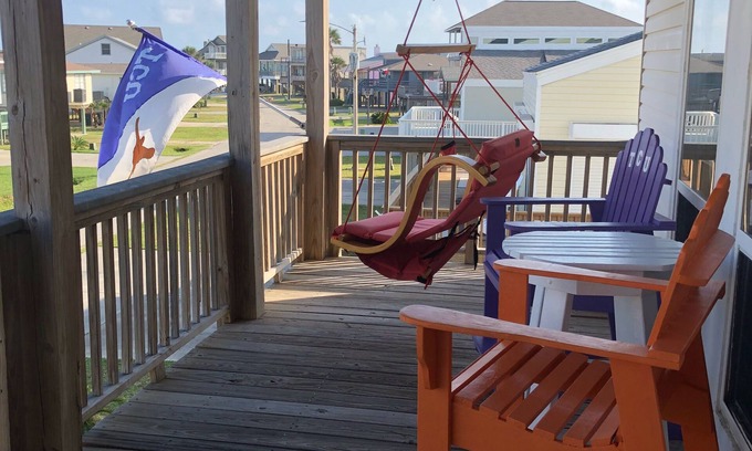 Spanish Grant House | Short walk to beach! Close to town!