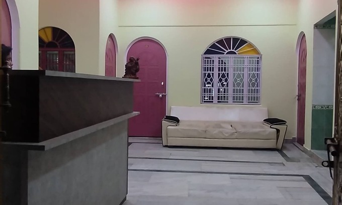 Lanka Hotel | Shree Guest House