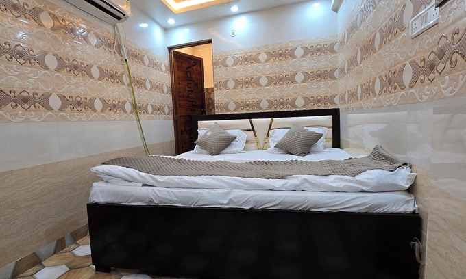 Faizabad House | Shri Ganga Palace