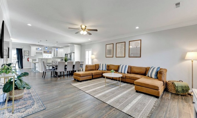 East Ocean View House | Shuffleboard! Big Yard + Walk to Beach! Spacious and Clean!