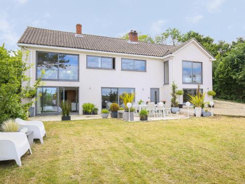 Coombe Bissett Apartment | Shutts House Garden Apartment