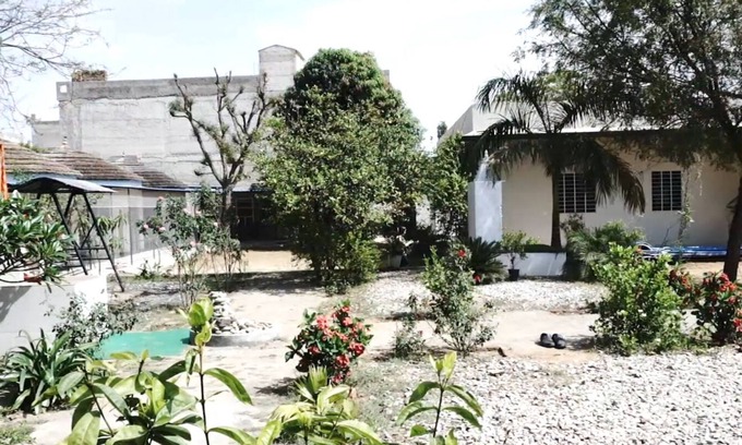 Shri Madhopur House | Shyam Luxurious Huts & Guest House