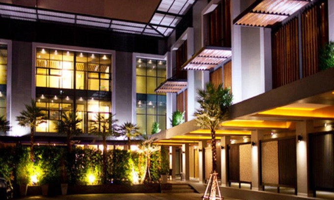 Thanon Phetchaburi Hotel | Siam Swana