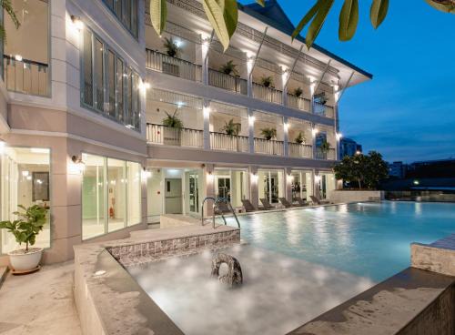 Phra Khanong Hotel | Siam Tharadol