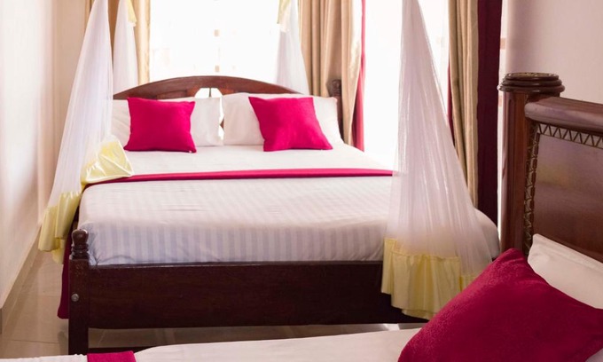 Entebbe Hotel | Sienna Beach Hotel Entebbe