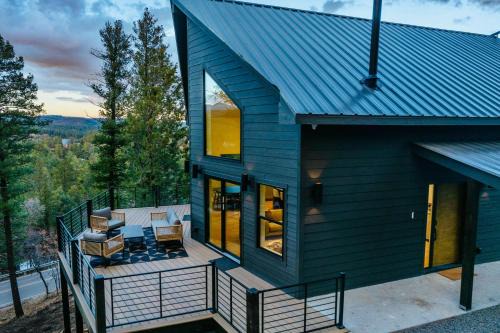 Ruidoso House | Sierra Blanca Views New-Build Cabin in Ruidoso