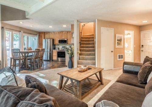 Mammoth Lakes House | Sierra Park Villas #76, Updated 1 Bedroom + 2 Lofts, 2 Bath, Sleeps 6!