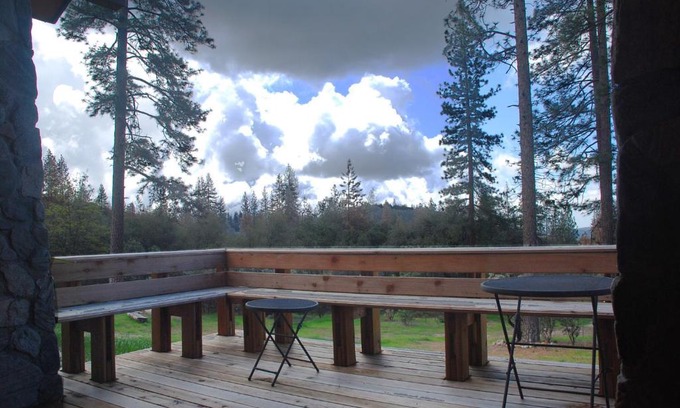 Mariposa Bed & Breakfast | Sierra Trails Inn