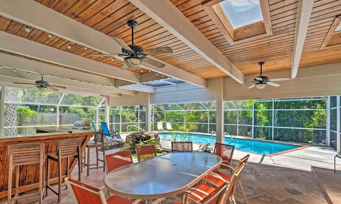 Siesta Key Cottage | Siesta Key 'Casa Serena' w/ Private Pool + Lanai!