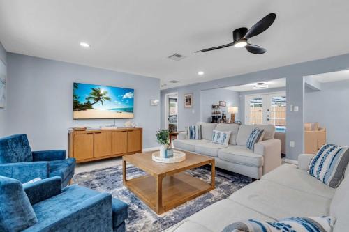 South Sarasota House | Siesta on Lee - SRQ Pool Home Near Top Beaches!