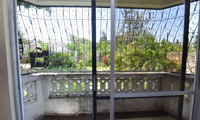 Mtwapa Hotel | Silent Cruise Resort
