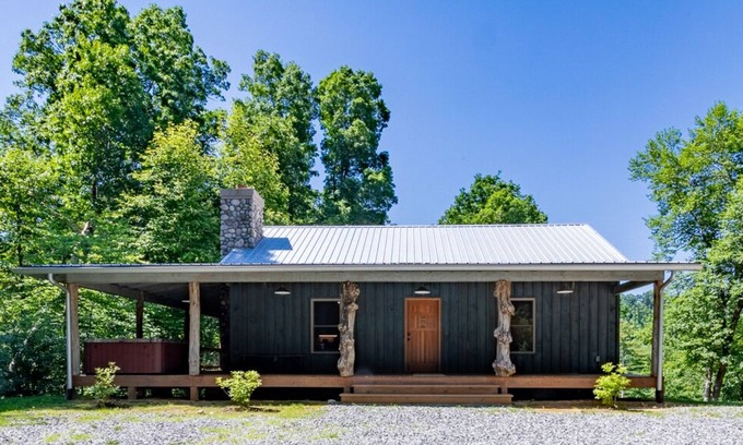 Marshall Cabin | Silent Night | Private Cabin with Mountain Views | Hot Tub and Fire Pit |