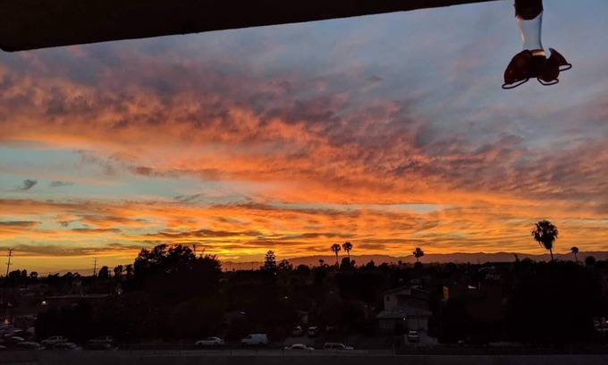 Del Rey Condo | Silicon Beach Condo with a View #Pool #Gym #HotTub