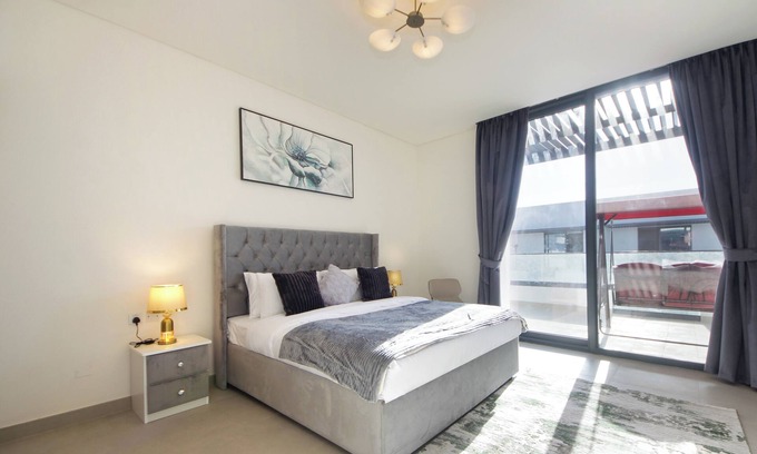 Dubai Villa | Silk Valley - Luxury 4 bedrooms + maid's room with private swimming pool