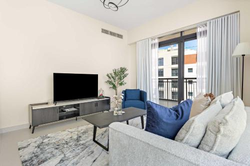 Al Raha Beach Apartment | Silkhaus Bright 1BDR Stay in The View Tower