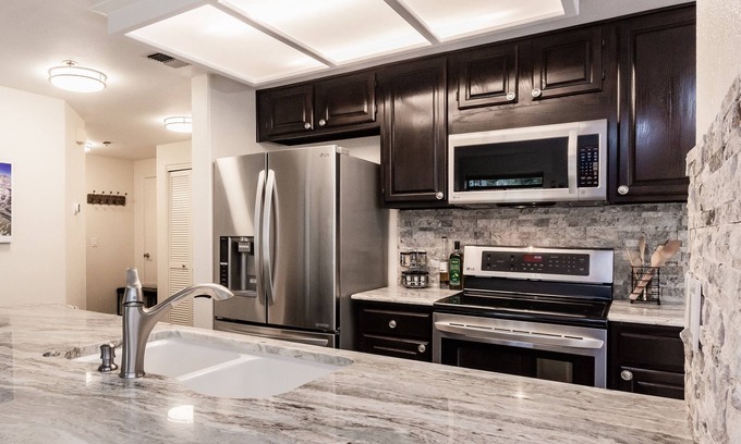 Mammoth Lakes Condo | Silver Bear 37 5-Star Luxury, Fully Renovated, Perfect for Two Couples, Near The Village by RedAwning