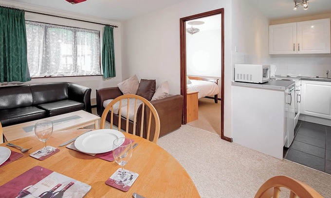 Chysauster Cottage | Silver Bungalow 2 (sleeps 4)