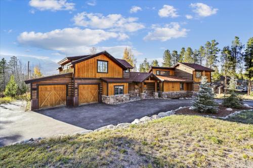 Breckenridge House | Silver Circle Lodge home