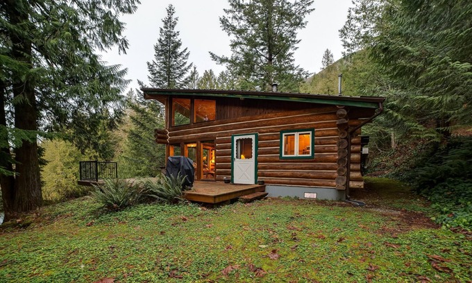 Maple Falls Cabin | Silver Lake Cabin #97 - Lakeside - Dock - Pets OK
