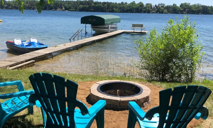 Wautoma Cottage | Silver Lake Retreat, 3 bedroom, Great Lake frontage!