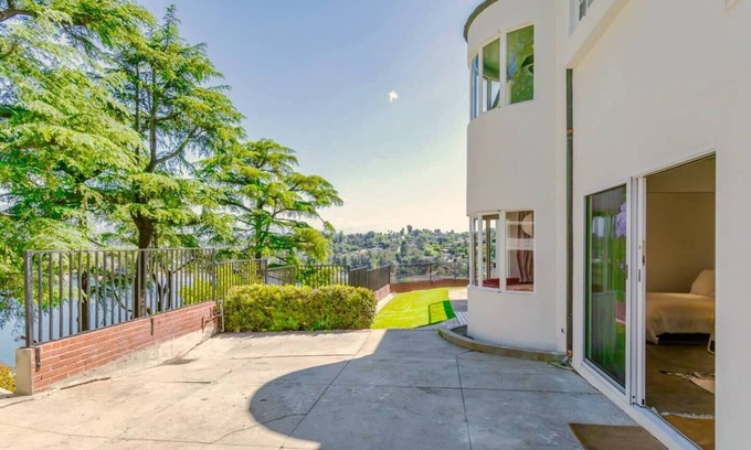 Silver Lake House | Silver Lake Views! The Hummingbird - Guest Suite