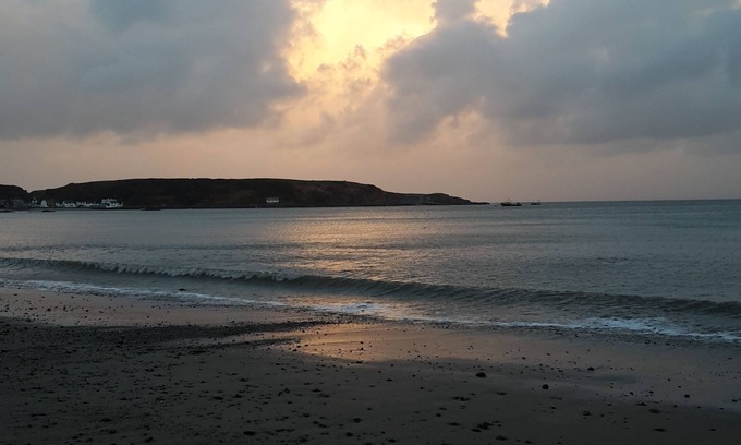 Edern Apartment | SILVER SANDS; MORFA NEFYN; LLYN PENINSULA; NORTH WALES