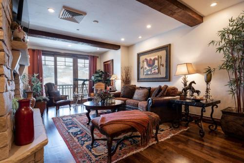 Empire Pass House | Silver Strike Lodge #203 - 2 Bed