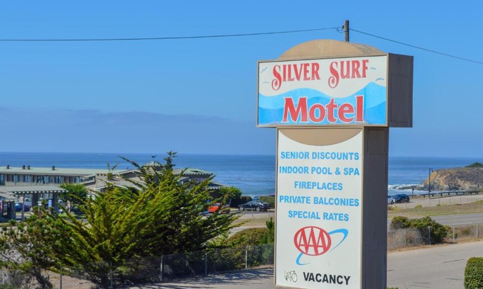 San Simeon Hotel | Silver Surf Motel