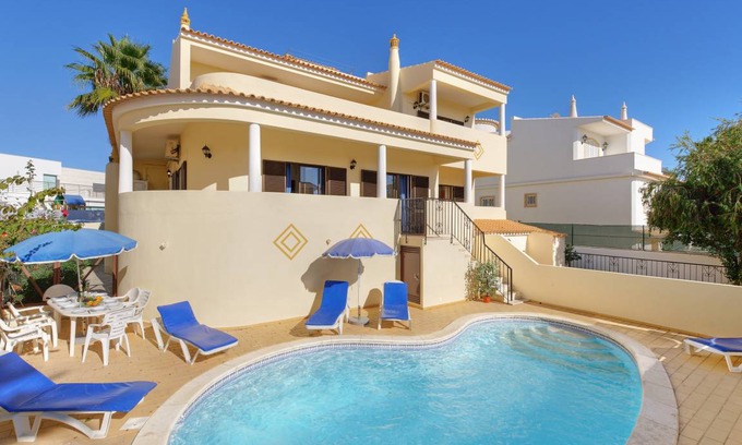 Gale Villa | Simões - Close to Praia da Galé. W/ Private Pool, Wi-Fi, BBQ, Air/Con