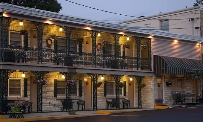 Hershey Hotel | Simmons Motel