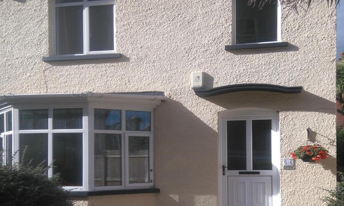 Bangor House | Simon's Cosy House