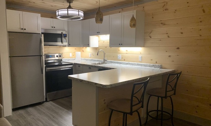Boothbay Harbor Apartment | Simple and private